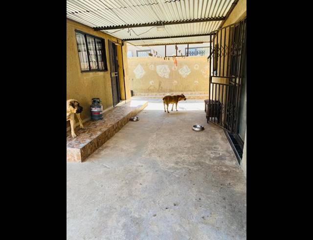 2 BEDROOM HOUSE FOR SALE IN BRAAMFISCHERVILLE